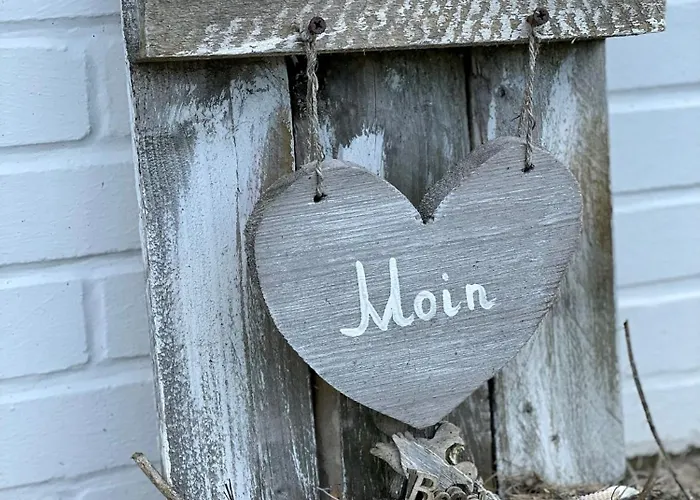 Reetkate Am Deich Holiday home *